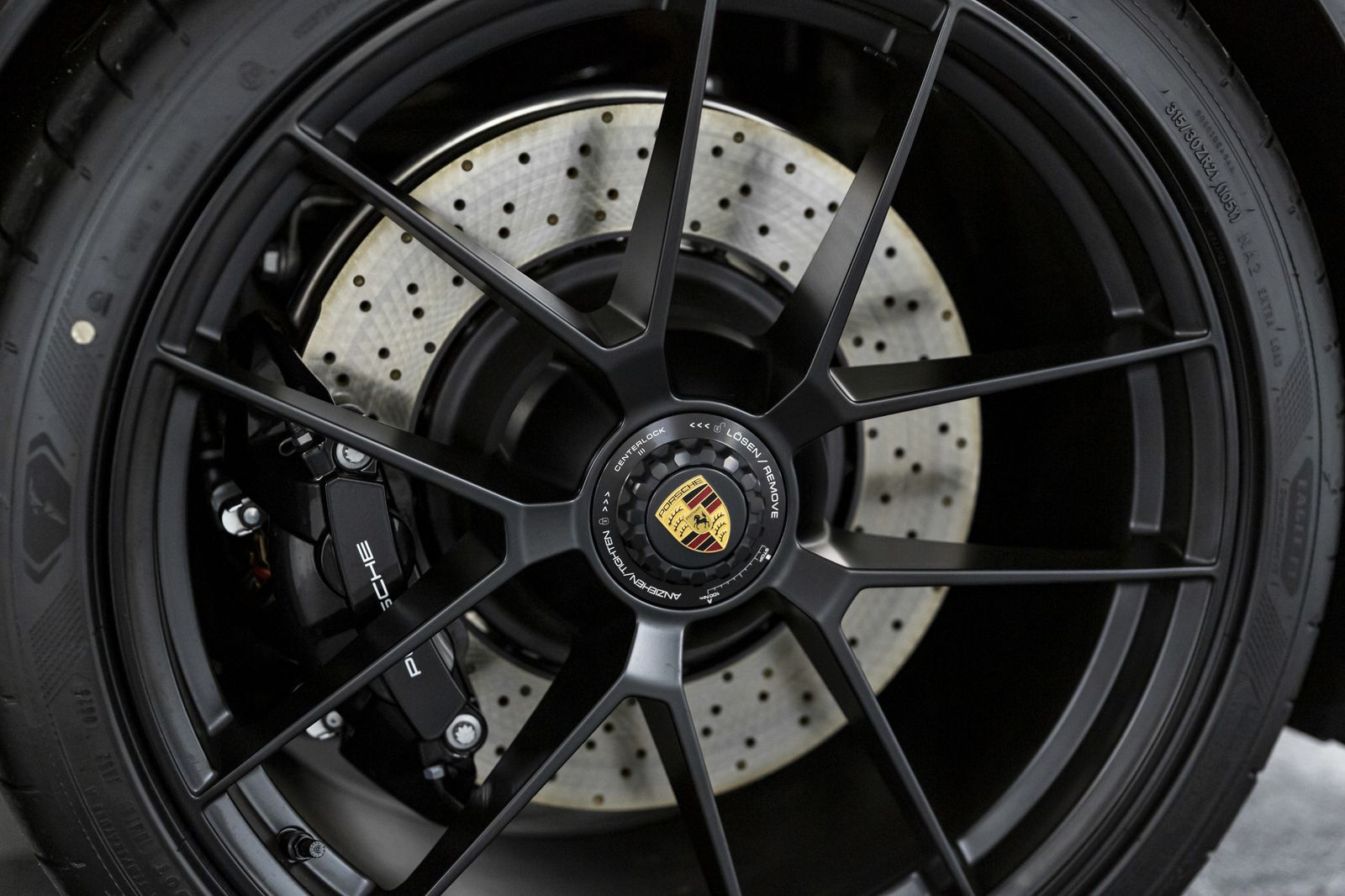 Porsche 911 Targa 4GTS - Samsaru's Car Outlet