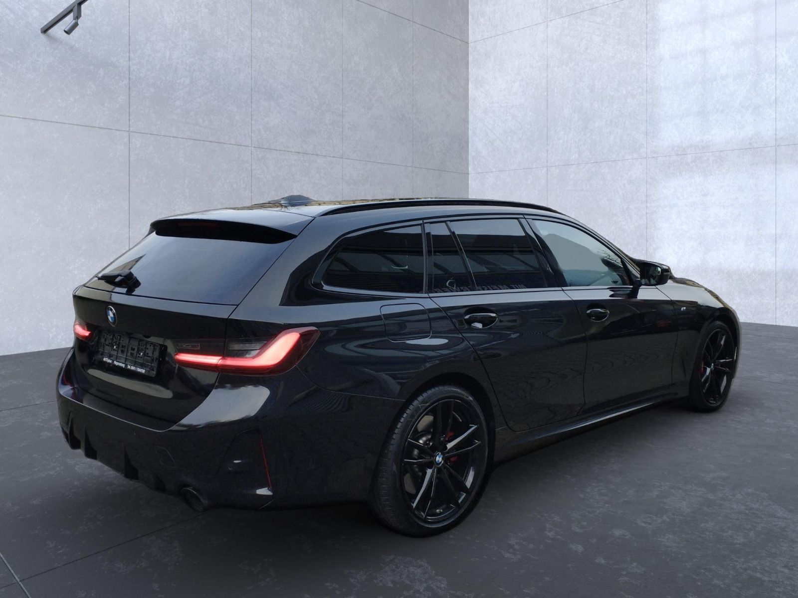 BMW 320 d xDrive M Sport - Samsaru's Car Outlet