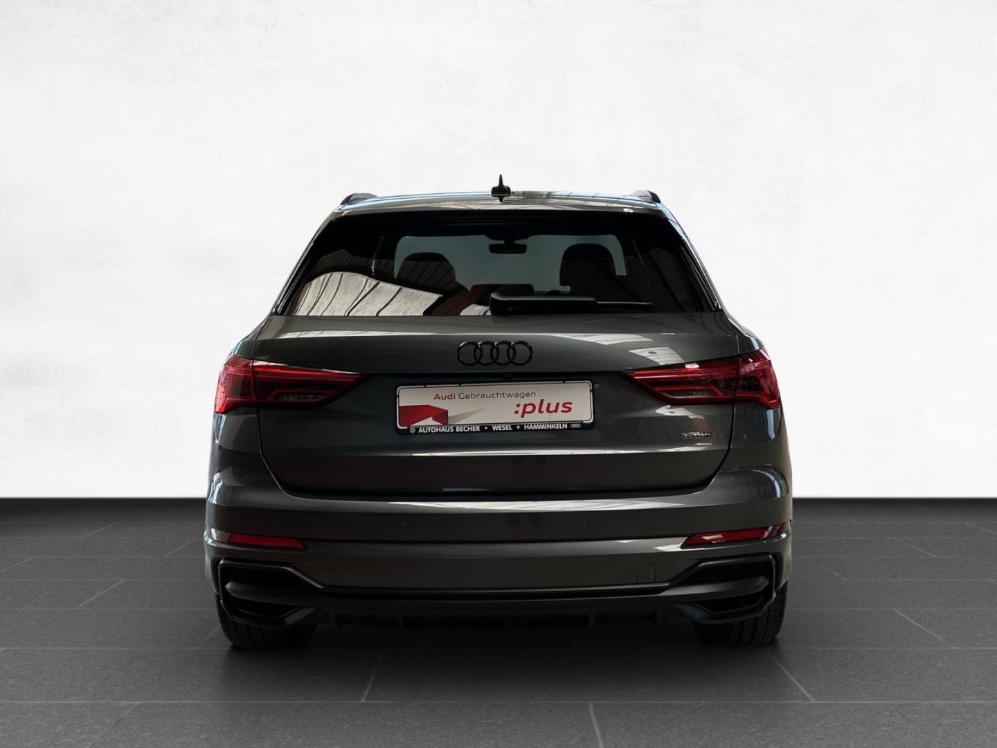 Audi Q3 40 TDI S-tronic S-line - Samsaru's Car Outlet