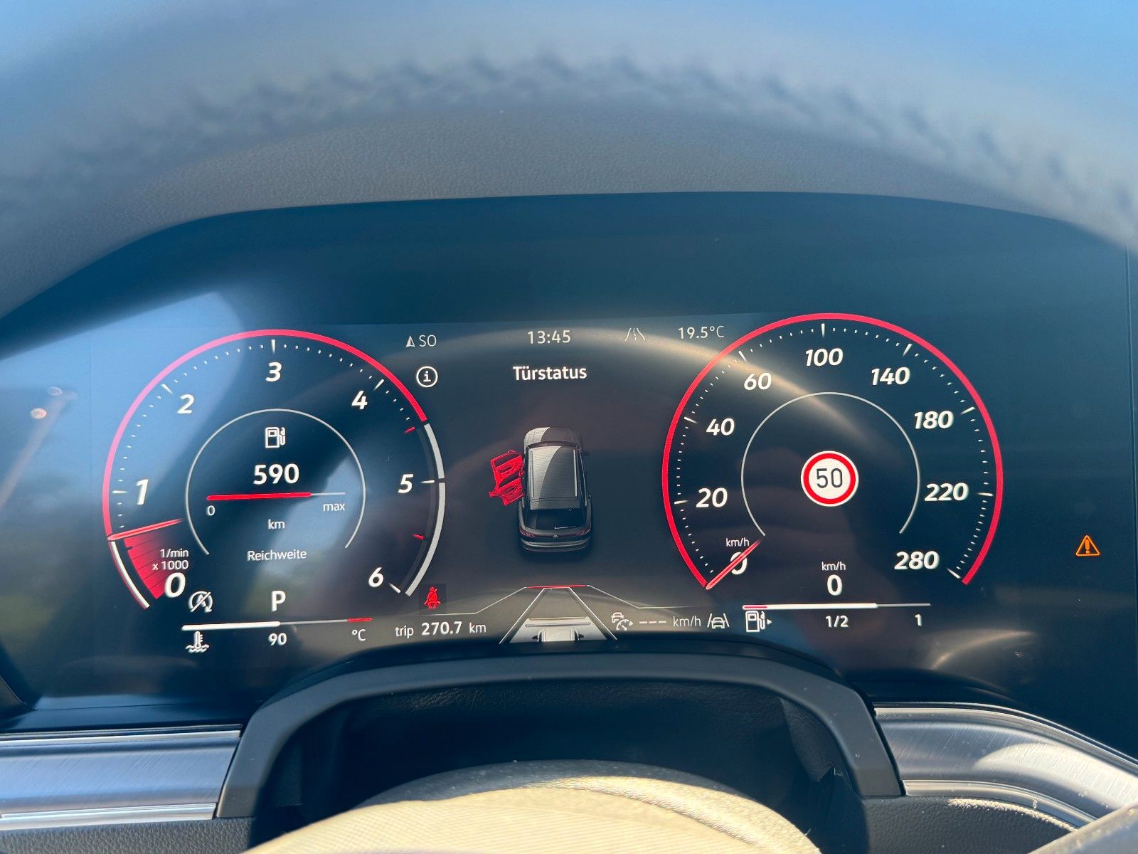 Volkswagen Touareg 3.0 TDI 4Motion R-Line - Samsaru's Car Outlet