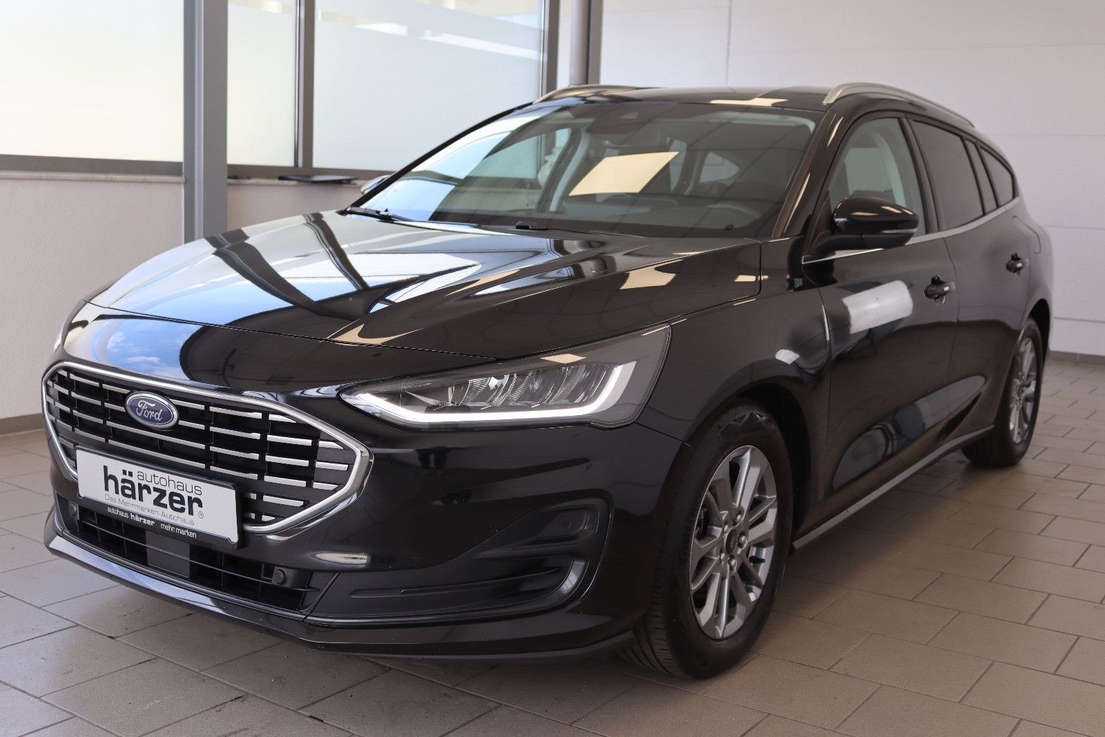 Ford Focus Turn. Aut. Titanium X *LED*NAV*RFK*Winterp