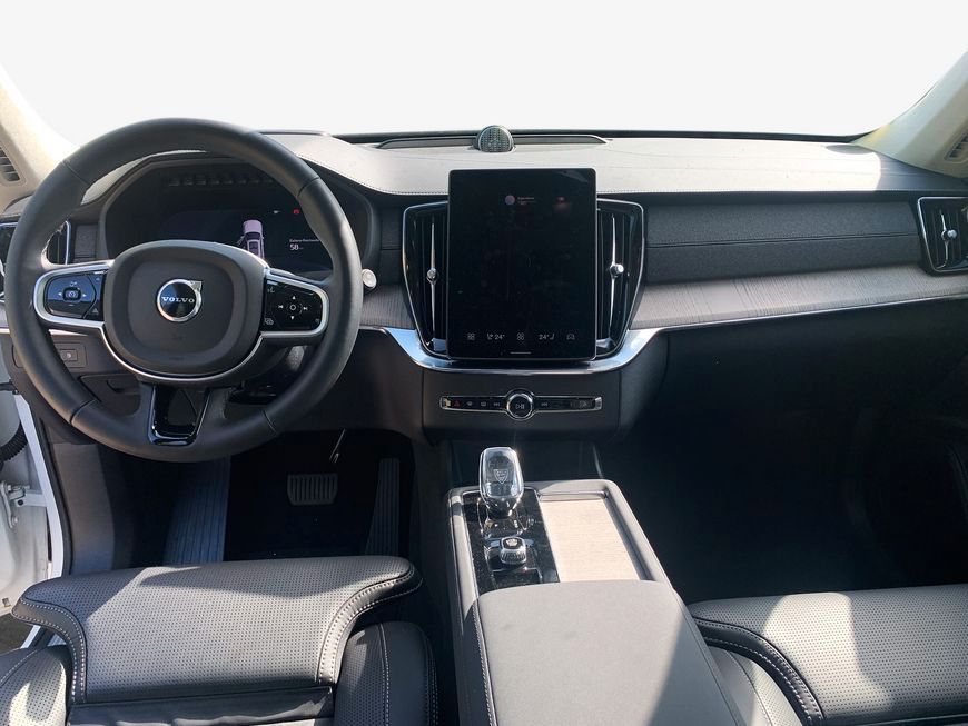 Volvo XC90 T8 AWD Plug-in Hybrid Ultra Dark