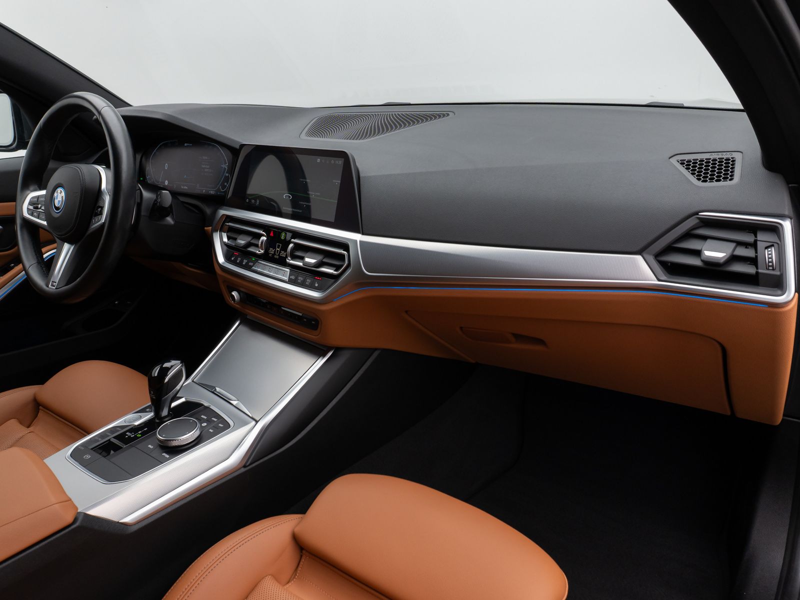BMW 330e M Sport - Samsaru's Car Outlet