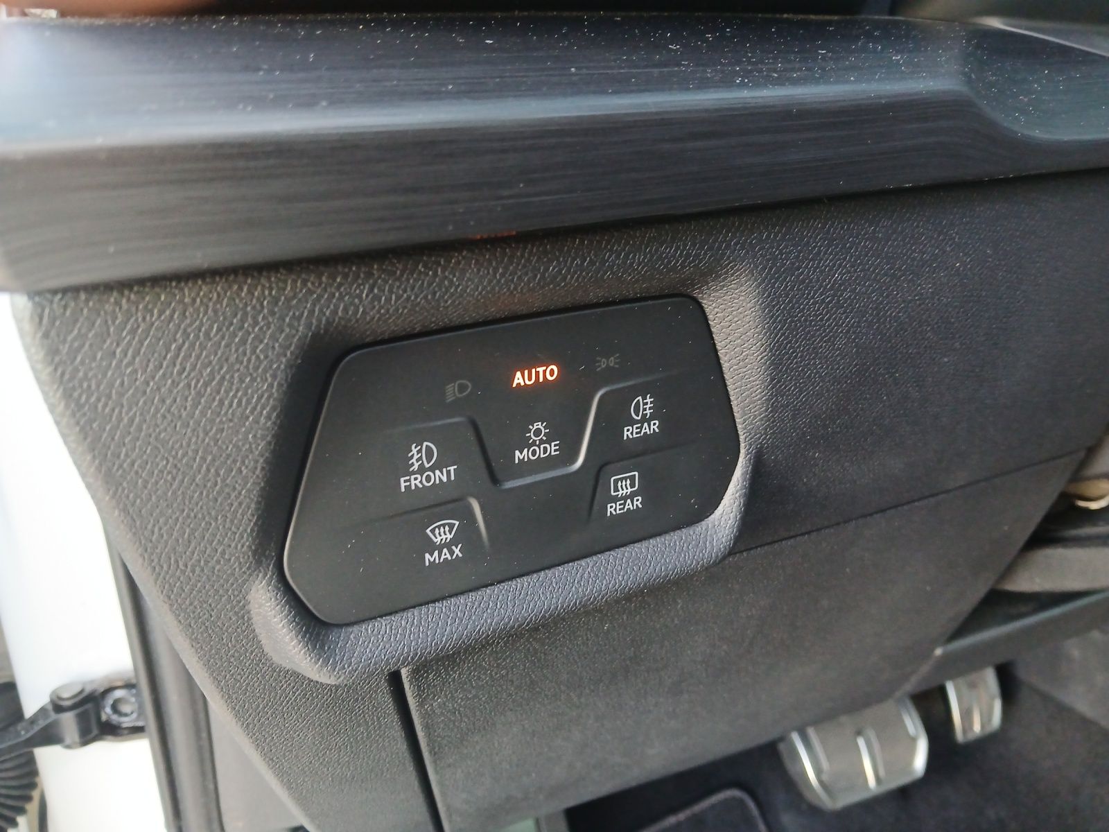 Cupra Formentor VZ DSG 4Drive LED AHK Navi Pano ACC RF