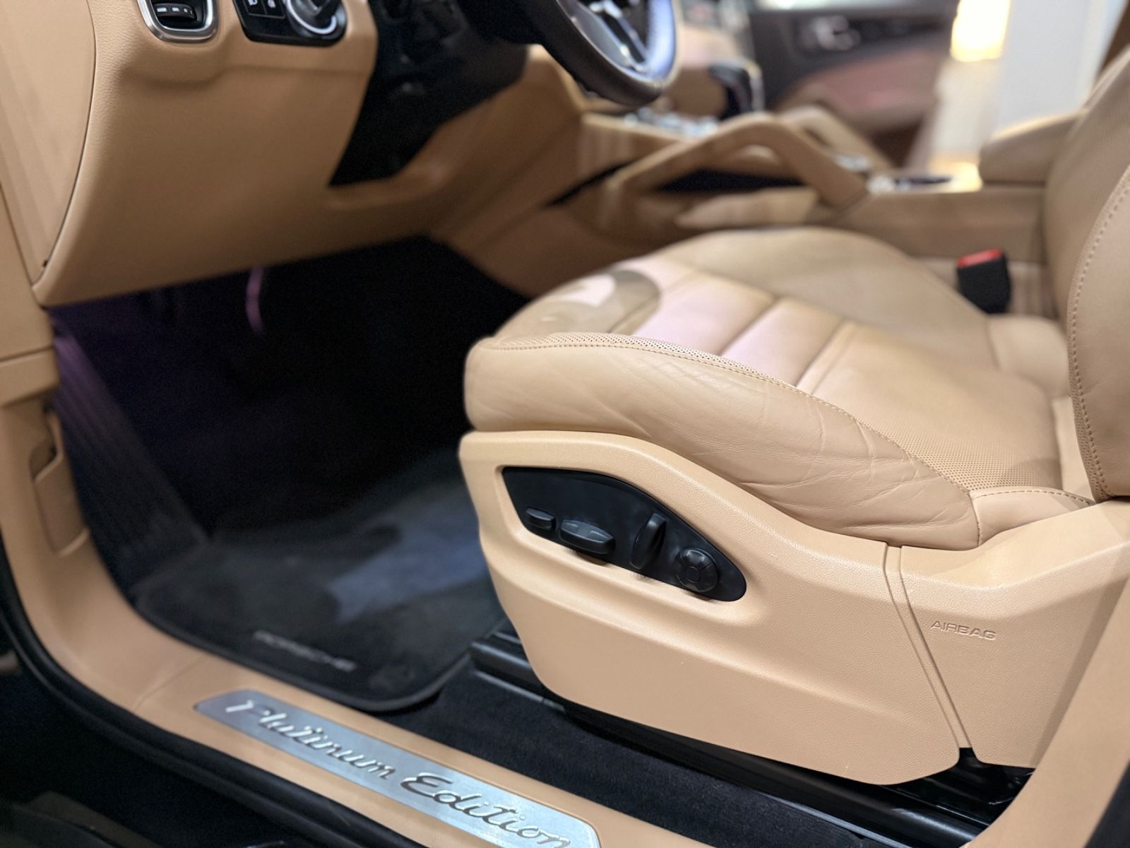 Porsche Cayenne E-Hybrid Platinum Burmester 360° Massage