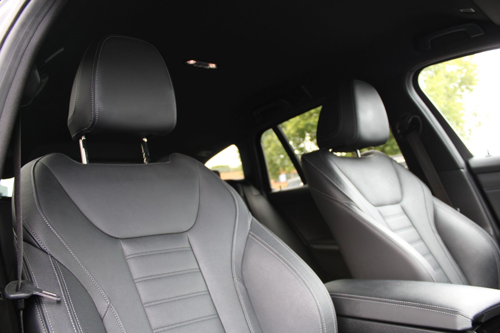 BMW 320 d Sport Line - Samsaru's Car Outlet