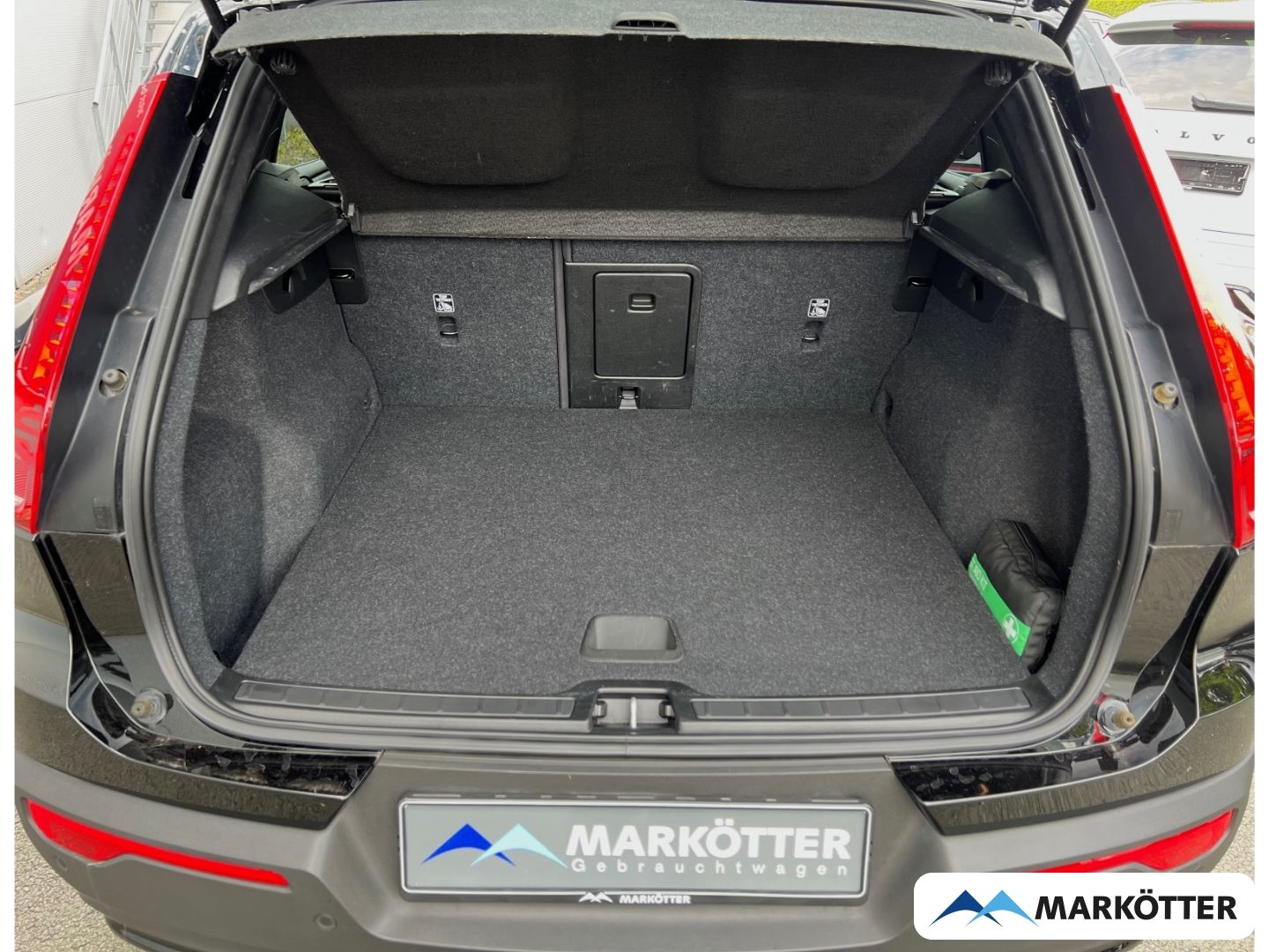 Volvo XC40 Recharge Single Motor Core AHK/SHZ/LHZ