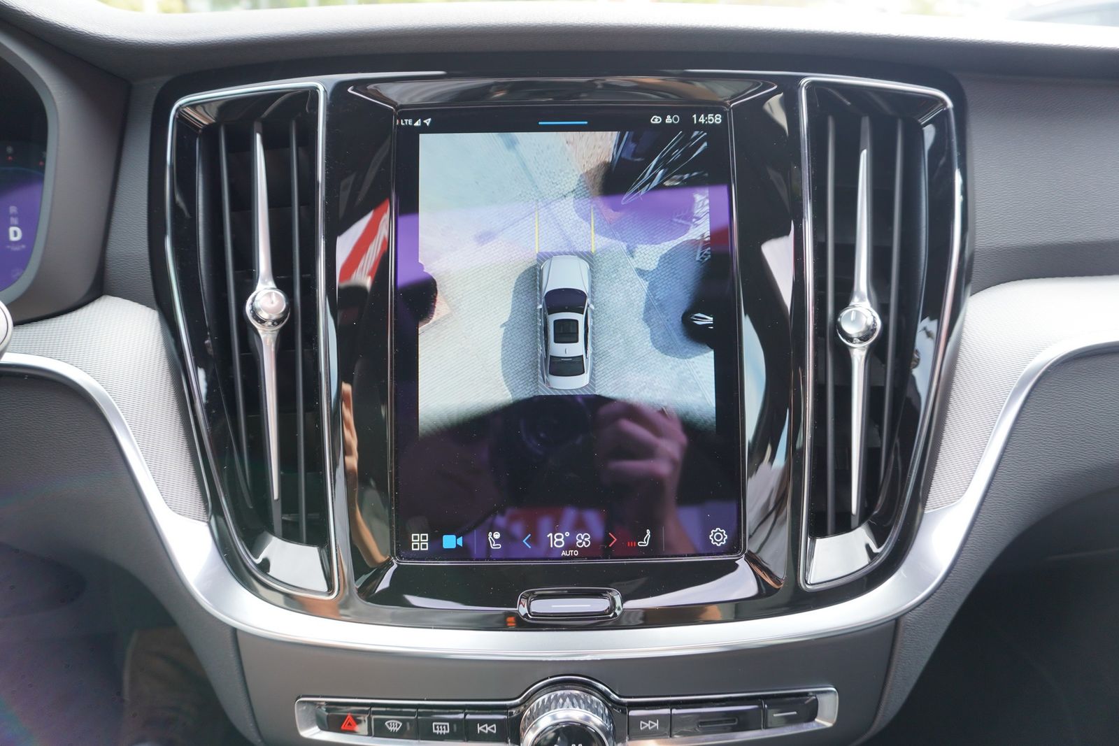 Volvo S60 2.0 M-Hybrid Plus Dark LED Panorama 360° DAB
