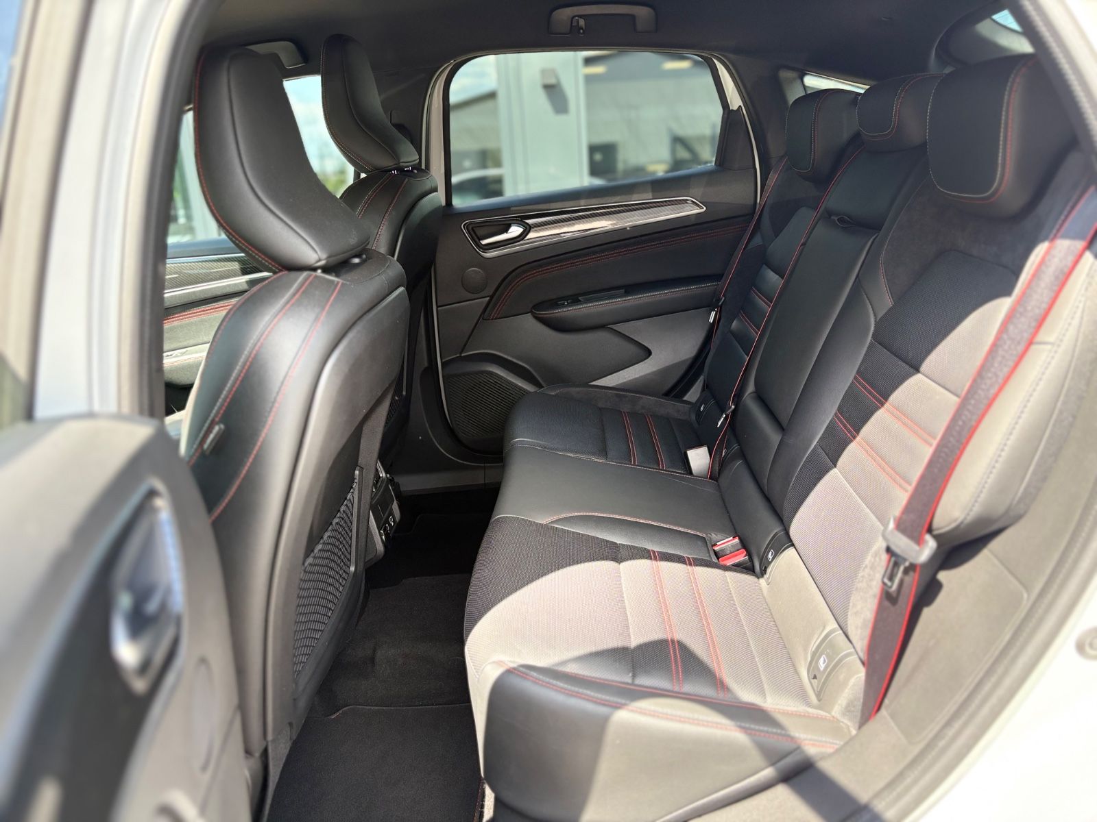 Renault ARKANA RS-LINE - Samsaru's Car Outlet