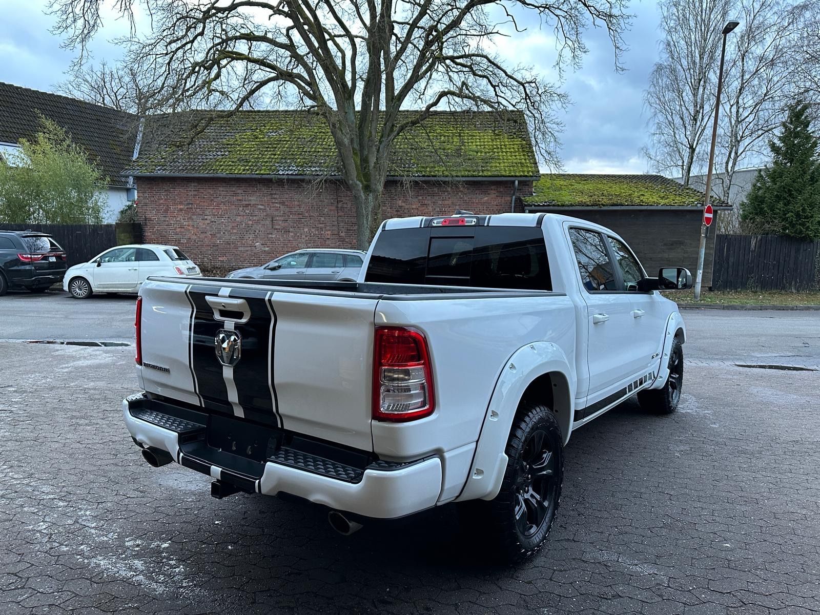 Dodge 5,7 V8*AHK*NAVI*LED*LIFT*OFFROAD*SERVICE NEU