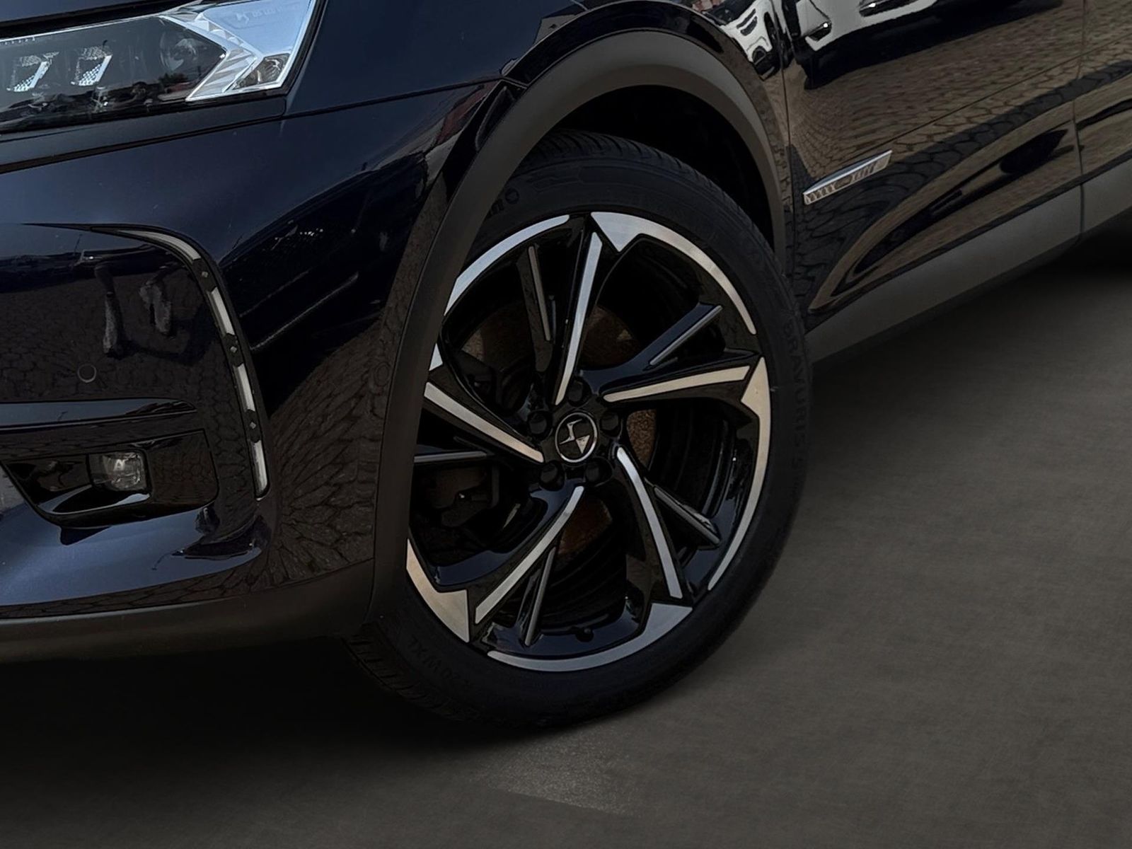 DS Automobiles DS7 CROSSBACK E-TENSE 4X4 LOUVRE,LEASING MÖGLICH