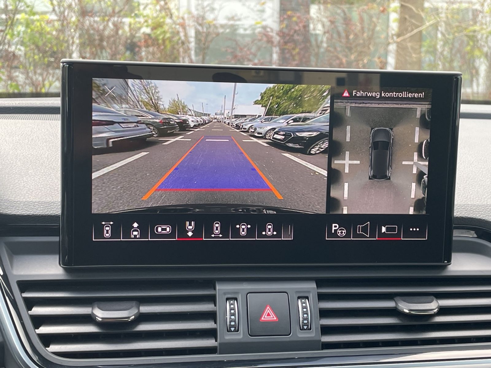 Audi Q5 40 TDI qu S line Matrix B&O Pano HuD AHK 360