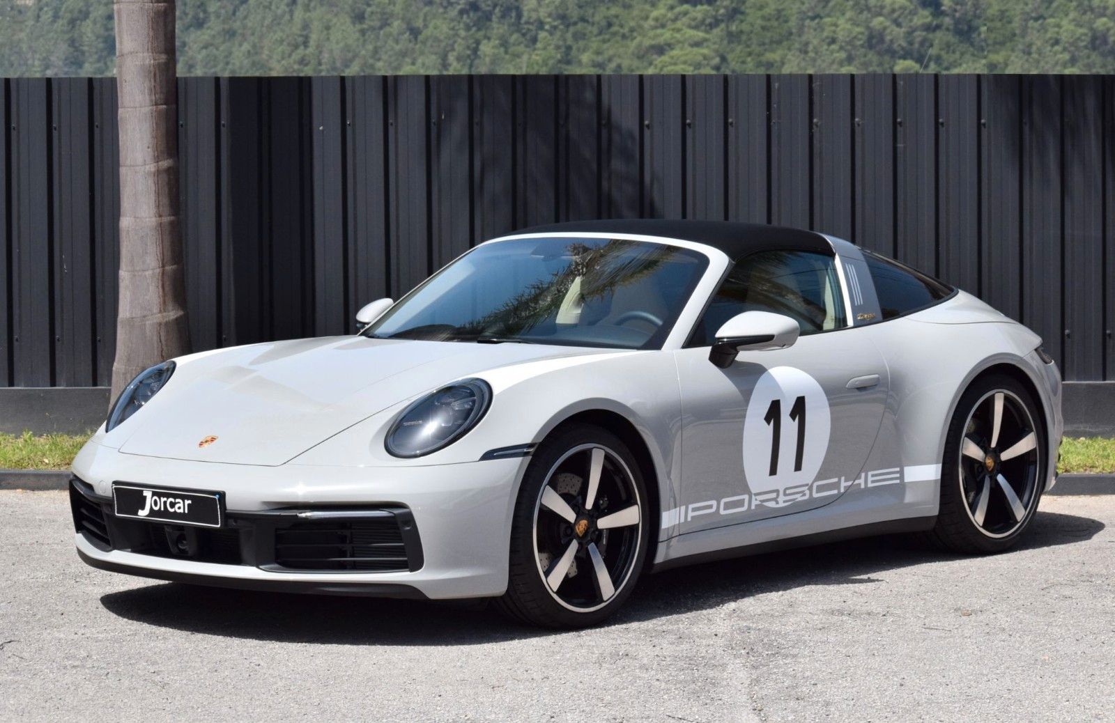 Porsche 992 Heritage Design Edition - Samsaru's Car Outlet
