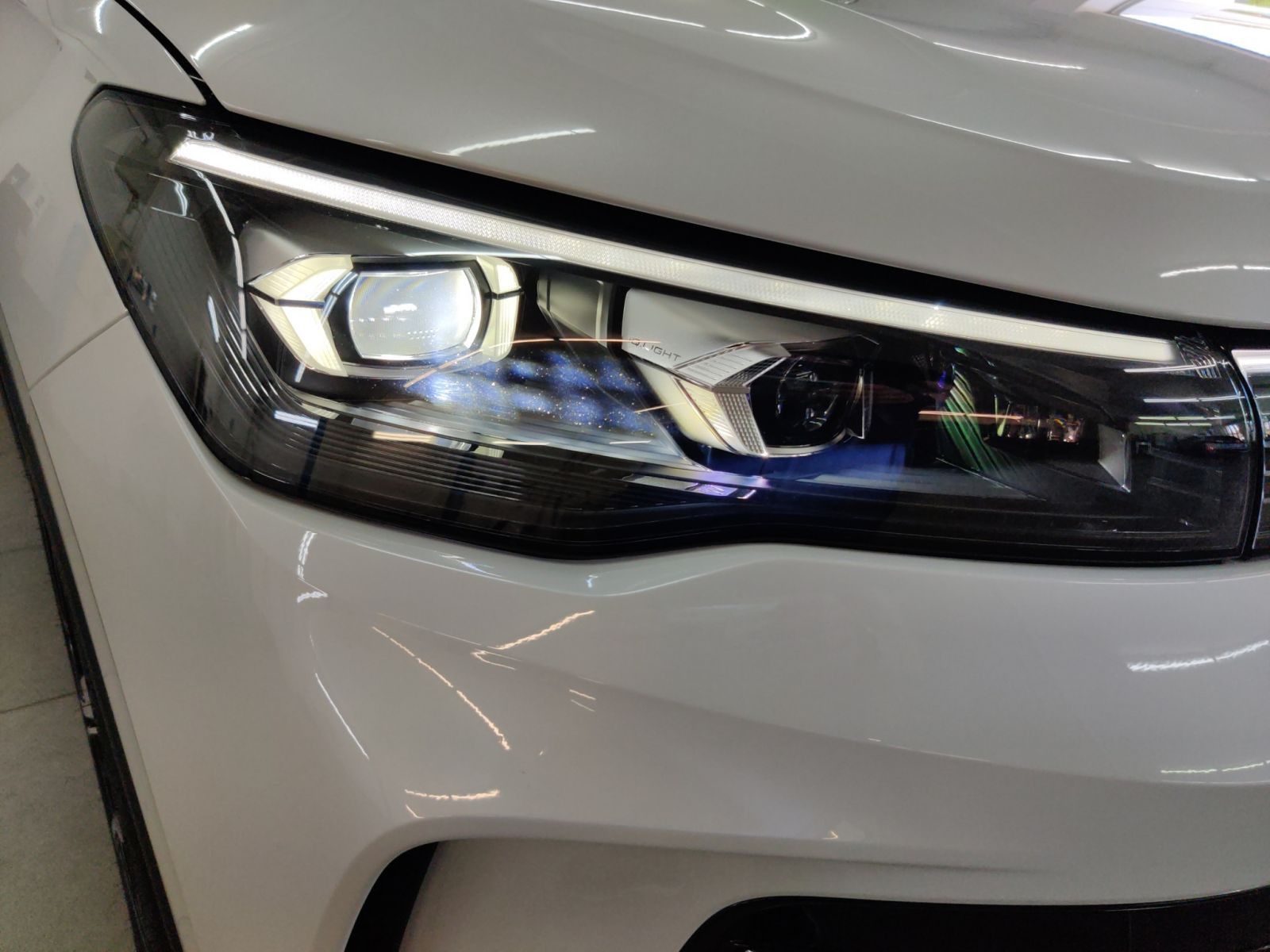 Volkswagen Tiguan Elegance 1.5 eHybrid AHK/HD-Matrix/"Dark"