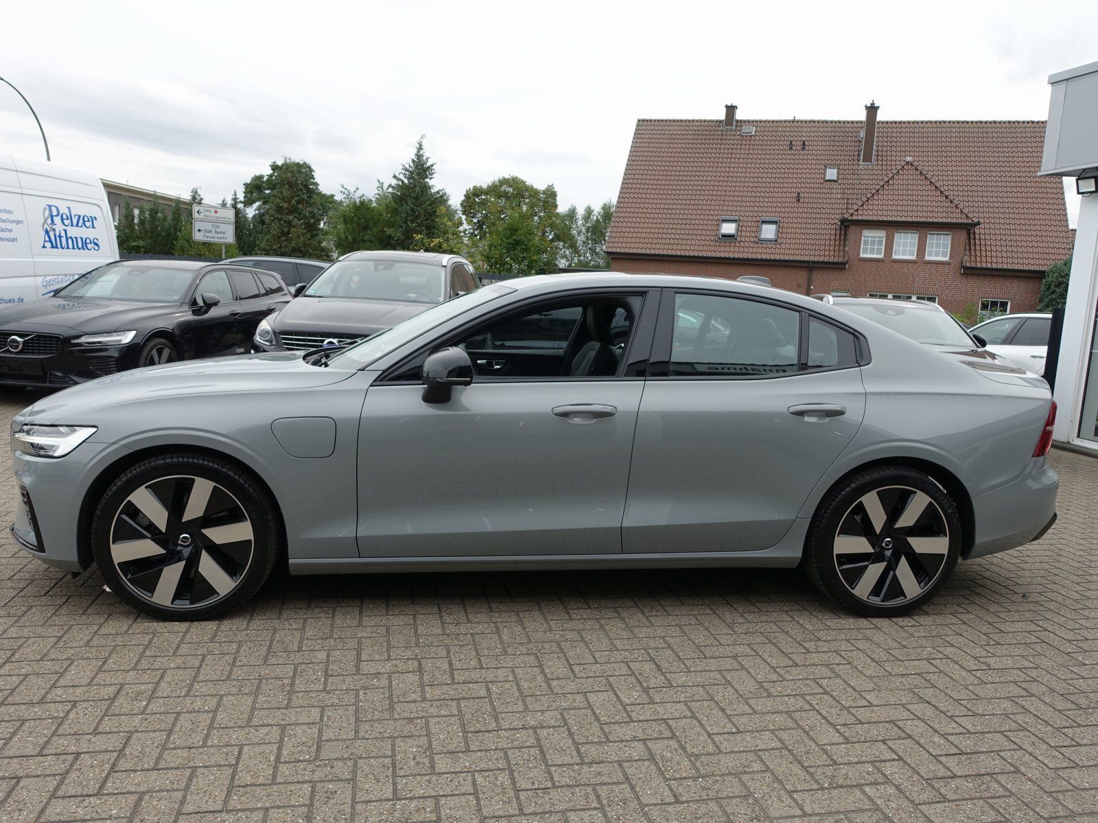 Volvo S60 Recharge Ultimate T8 AWD/HeadUP/B&W/Kamera