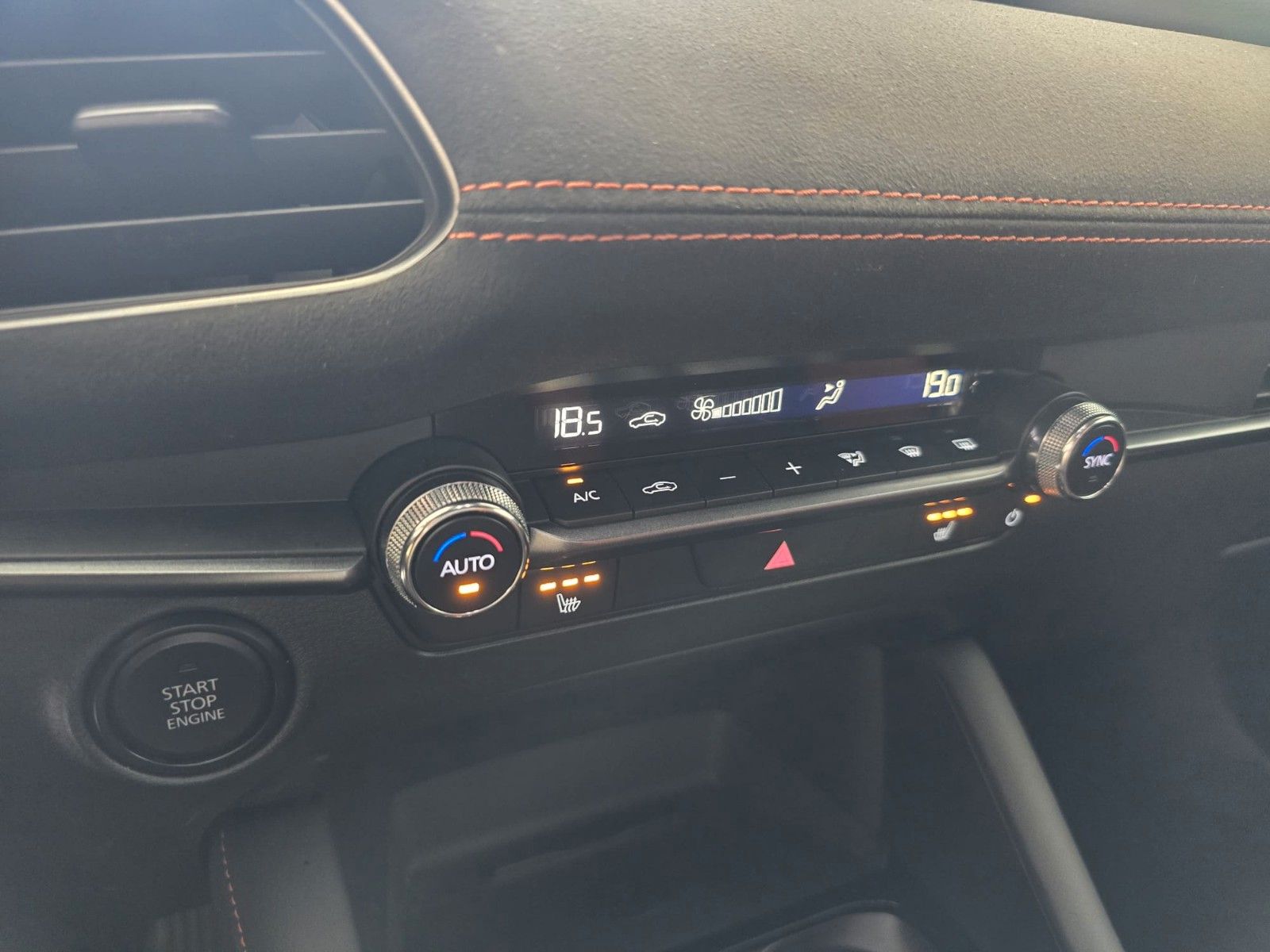 Mazda 3 Lim. 5-trg. Nagisa FWD 2.5l 140ps*HUD*RFK*BOSE