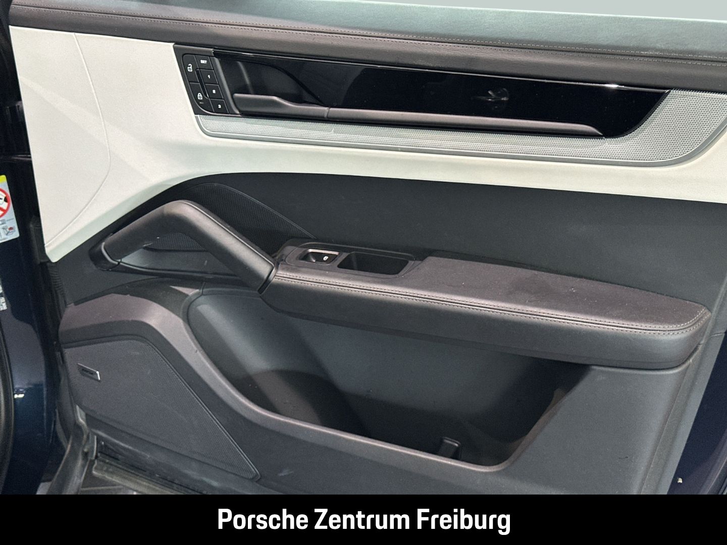 Porsche Cayenne E-Hybrid BOSE Luftfederung LED-Matrix