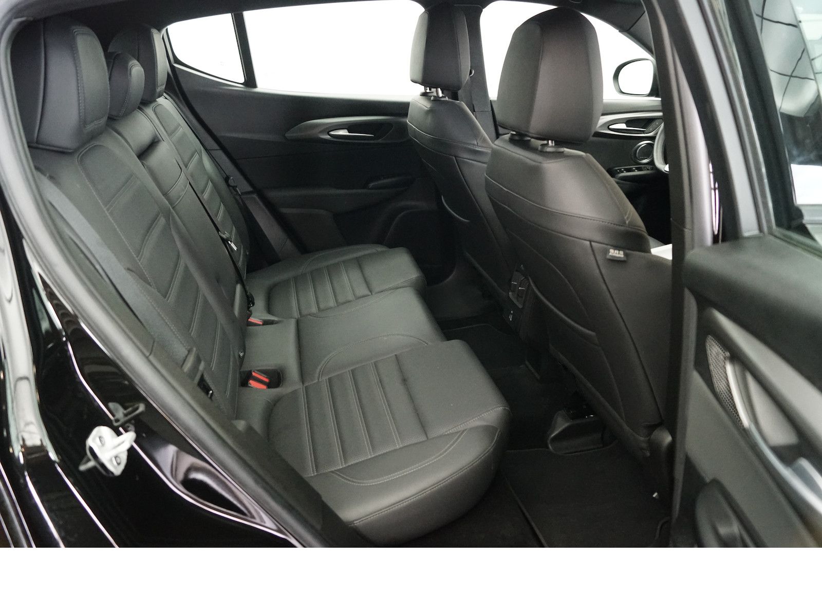 Alfa Romeo Tonale 1.6 VGT-D Ti LEDER FULL LED Harman-Kardon
