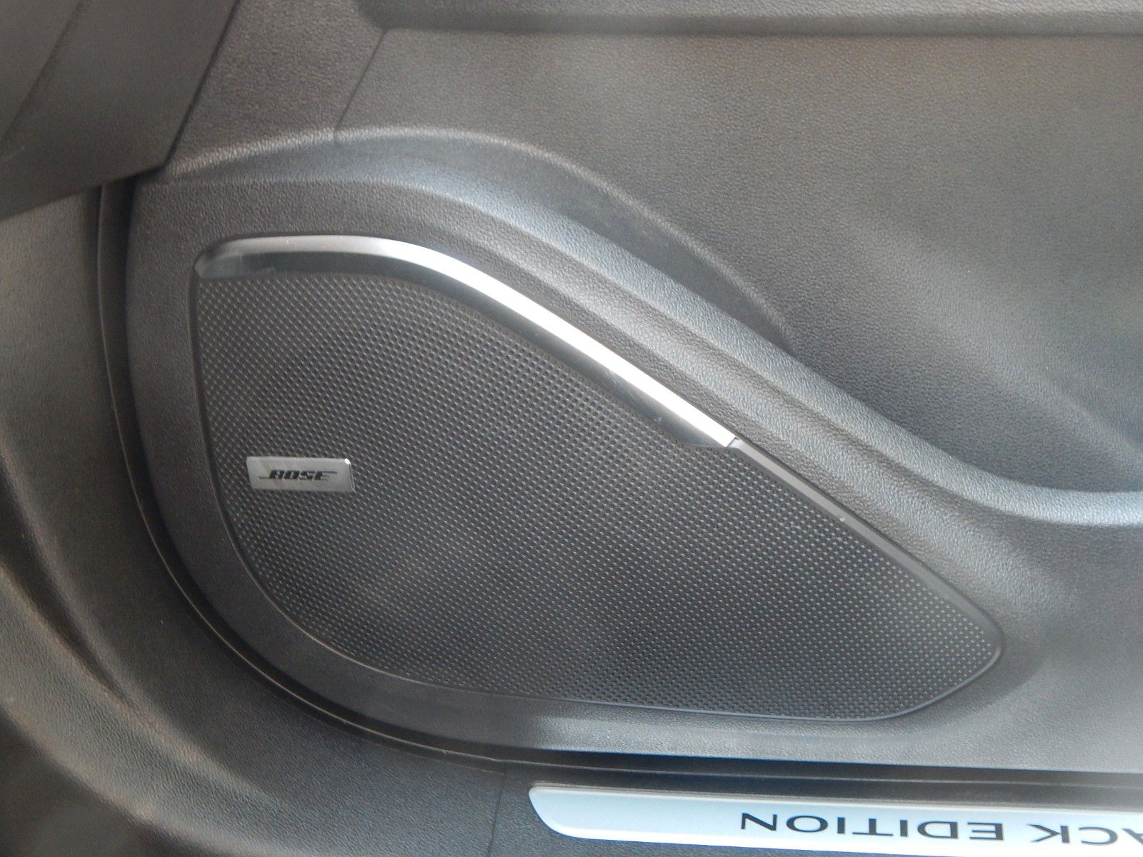 Renault Scenic TCe 140 Black Edition - Samsaru's Car Outlet