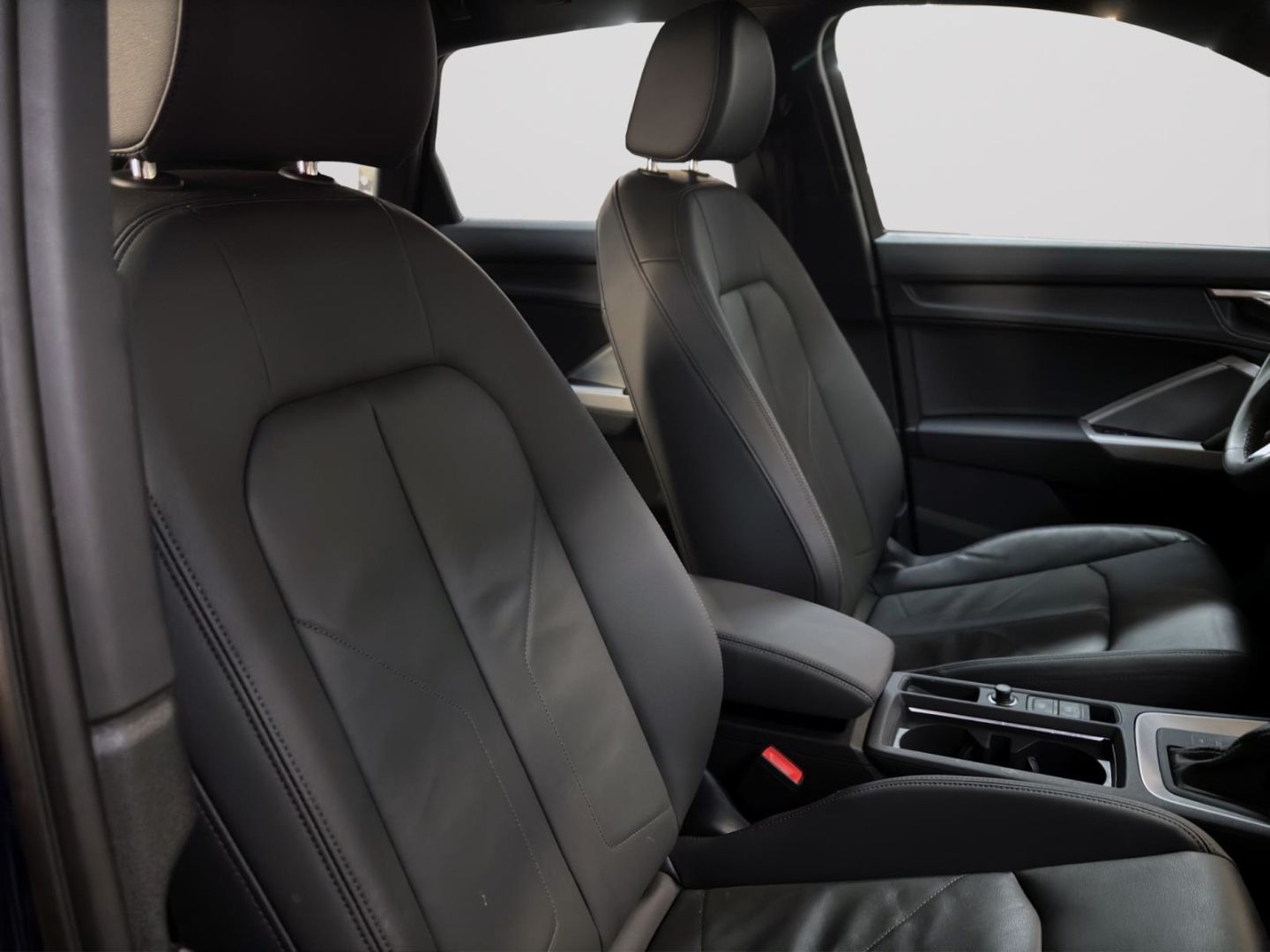 Audi Q3 40 TDI Q ADVANCED - Samsaru's Car Outlet