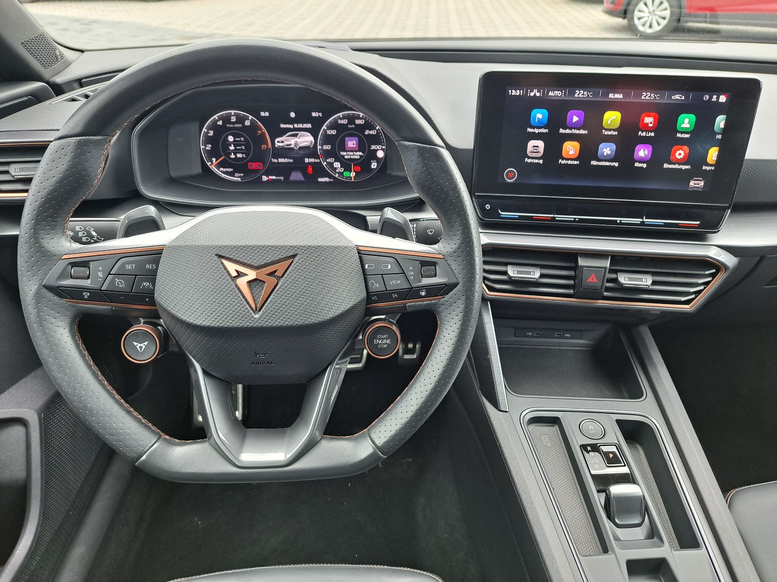 Cupra Leon SP VZ 2.0 TSI 310 PS DSG 4x4 - Samsaru's Car Outlet