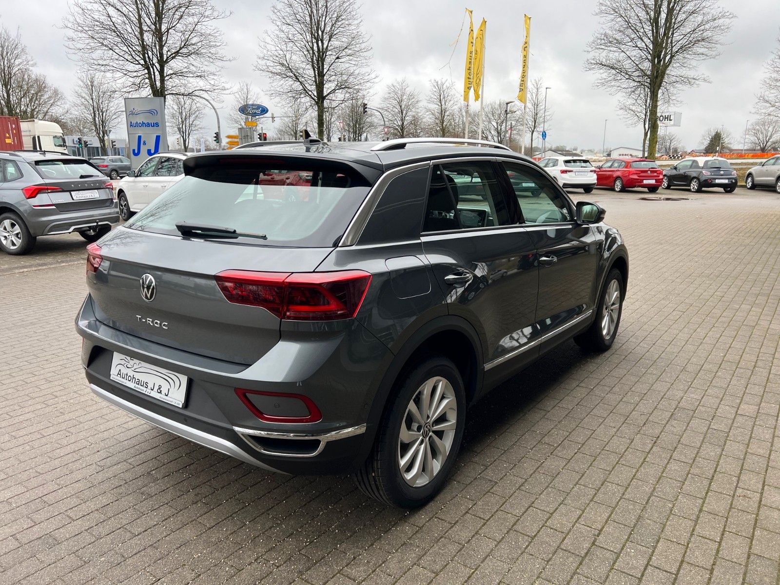 Volkswagen T-Roc Style 2.0TDI DSG - Samsaru's Car Outlet