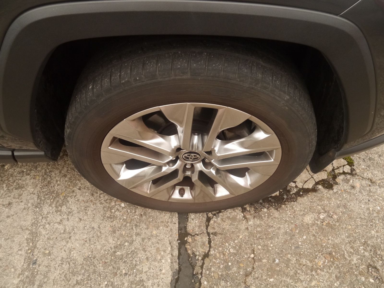 Toyota RAV 4 RAV4 Hybrid 4x4 Lounge - Samsaru's Car Outlet