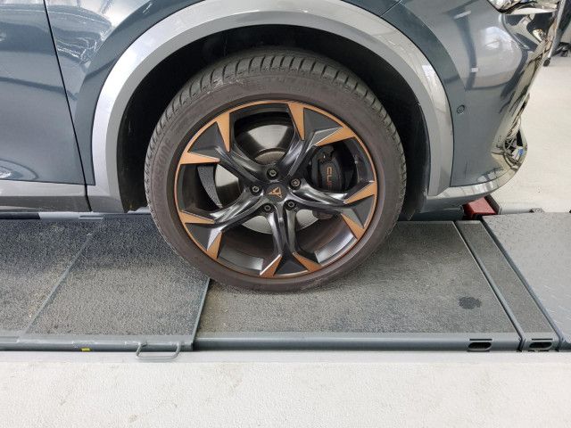 Cupra Formentor VZ 2.0 TSI DSG *LED*AHK*ACC*R-KAM*19"