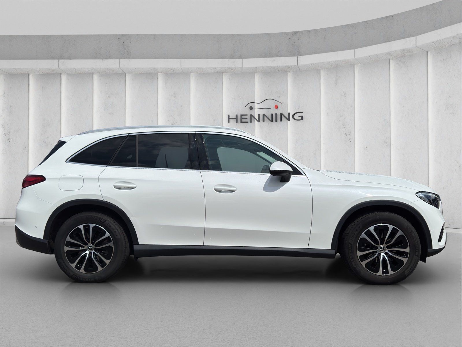 Mercedes-Benz GLC 200 Avantgarde 4M - Samsaru's Car Outlet