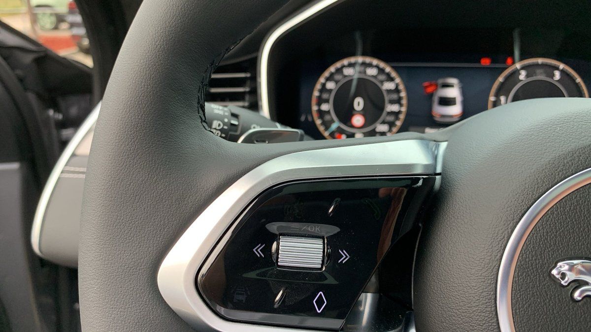 Jaguar XF D200 R-DYNAMIC HSE ACC+DAB+SHZG+LED+LMF+NAV