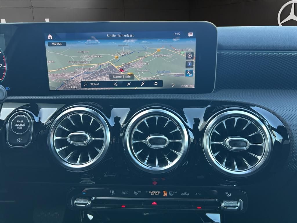 Mercedes-Benz A 180 - Samsaru's Car Outlet