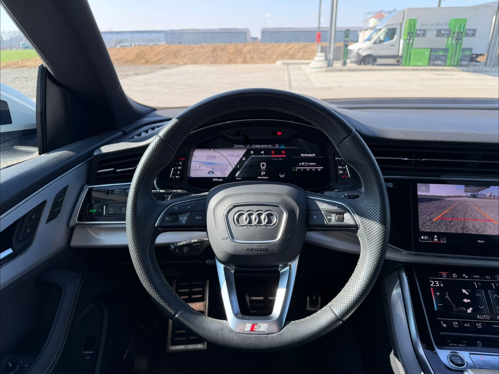 Audi Q8 50 TDI quattro S-Line*Pano*Massage*HUD*Voll !