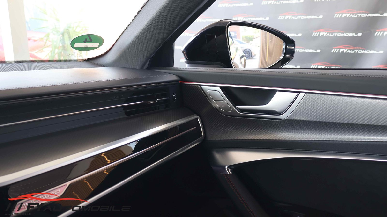 Audi RS6 4.0 TFSI quattro Keramic* Pano* AHK* Carbon