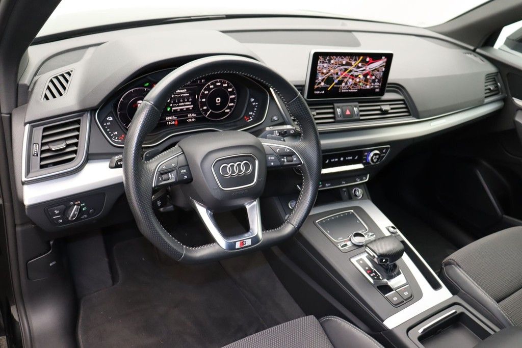Audi Q5 50 TFSI e quattro S line - Samsaru's Car Outlet