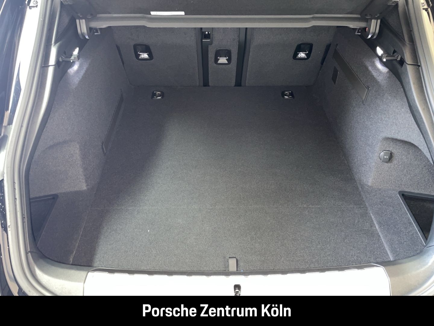 Porsche Taycan 4 Cross Turismo InnoDrive Surround-View