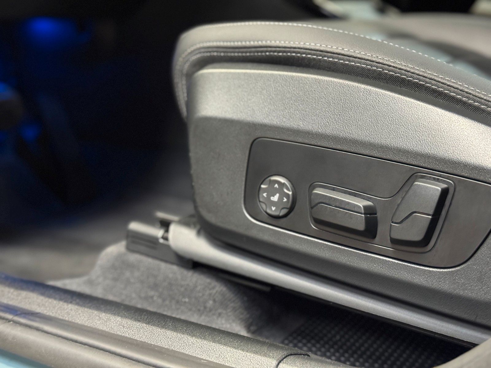 BMW X1 23d M-Sport - Samsaru's Car Outlet