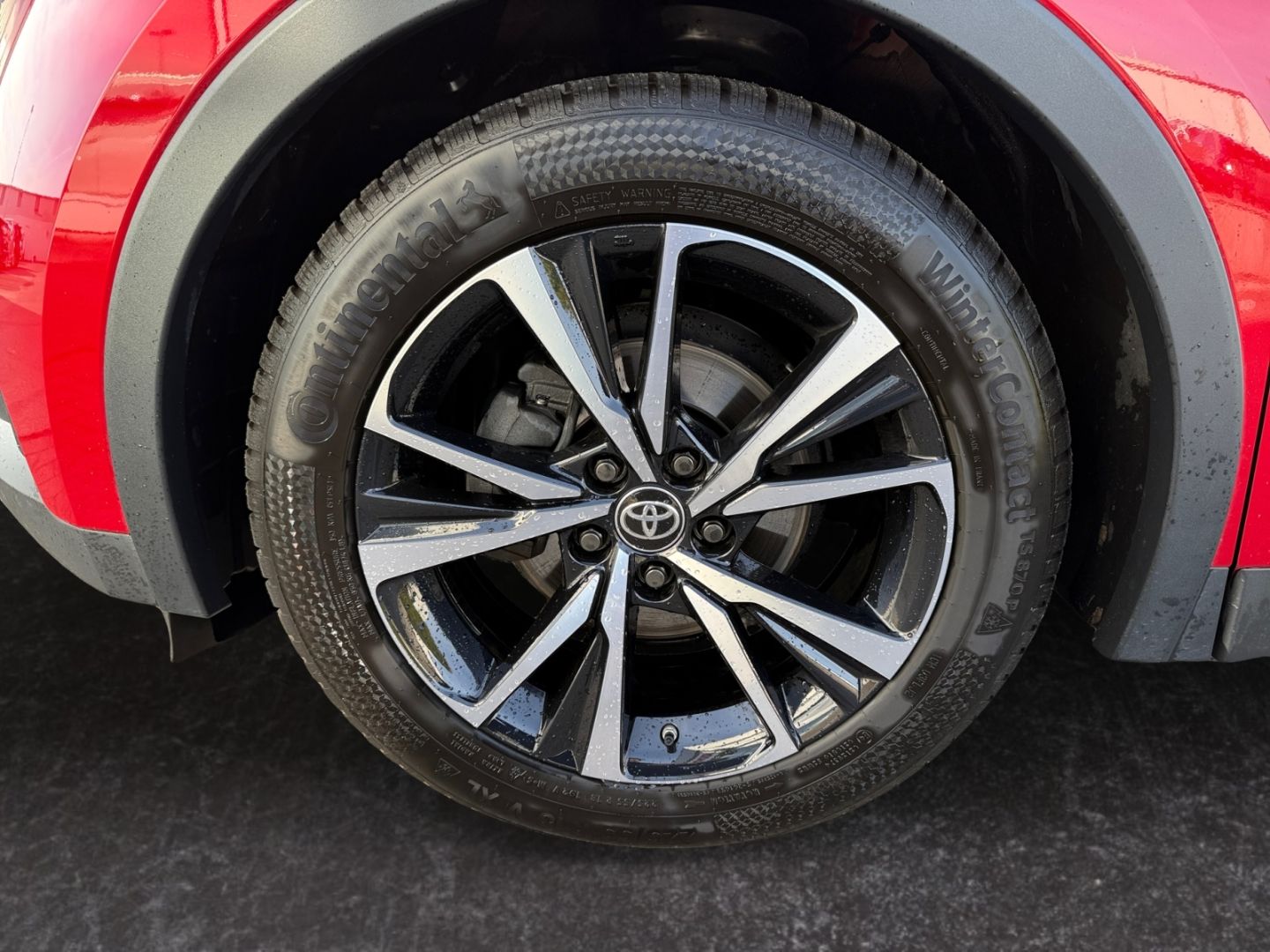 Toyota C-HR 2.0 Hybrid - Samsaru's Car Outlet