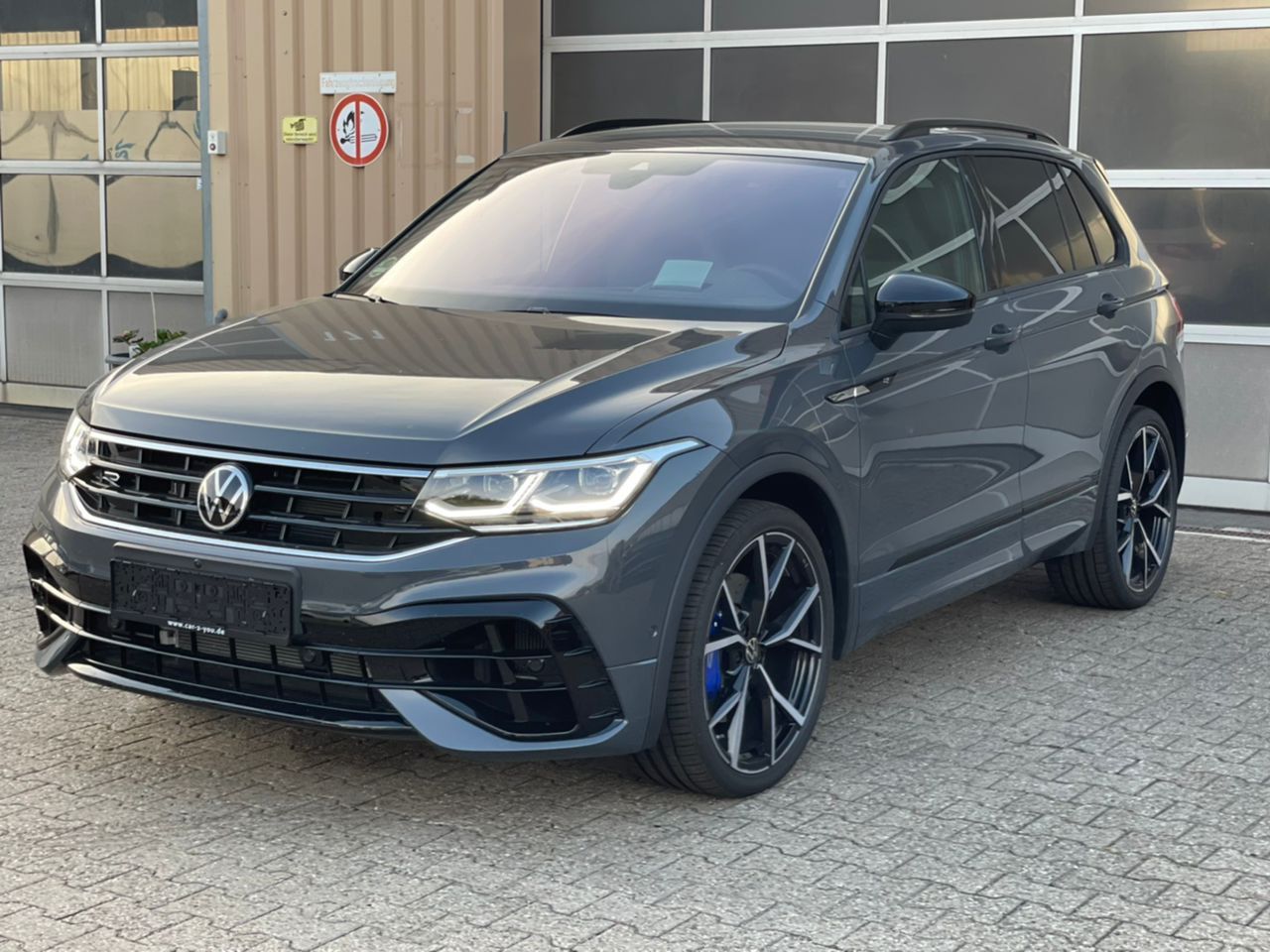 Volkswagen Tiguan R 4Motion - Samsaru's Car Outlet