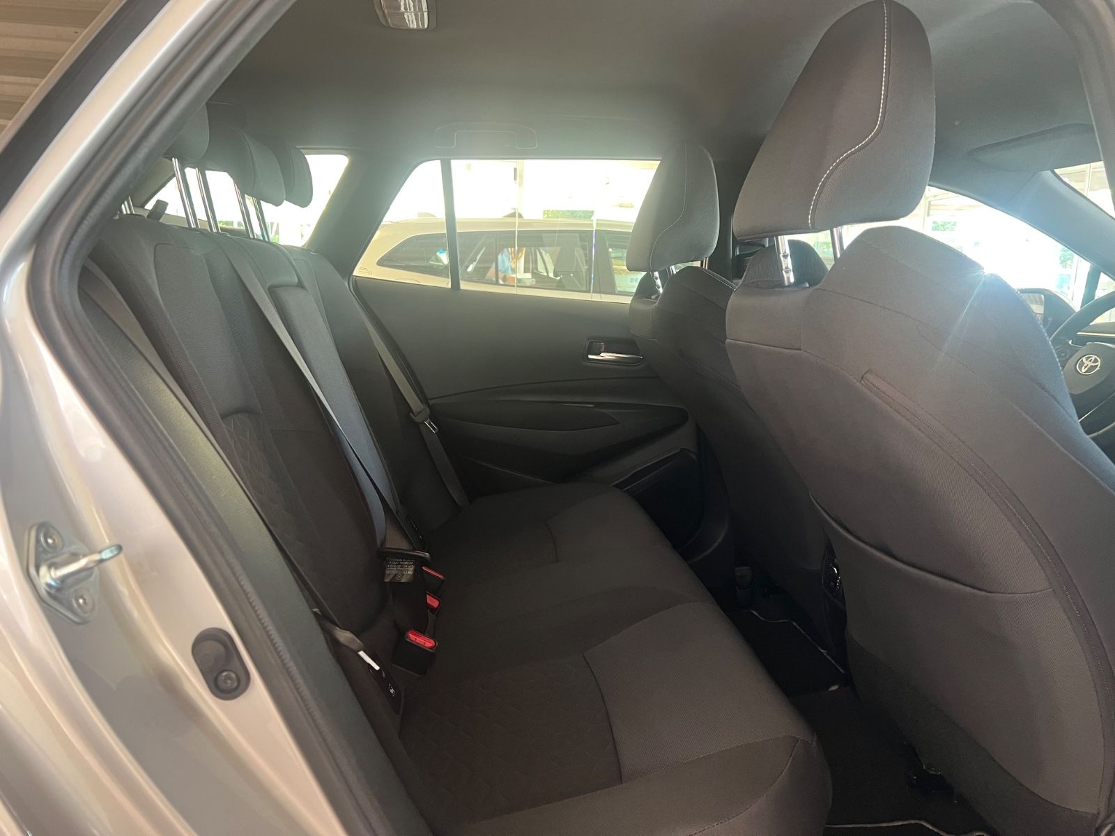 Toyota Corolla TS 1.8 Hybrid Business Edition - Samsaru's Car Outlet