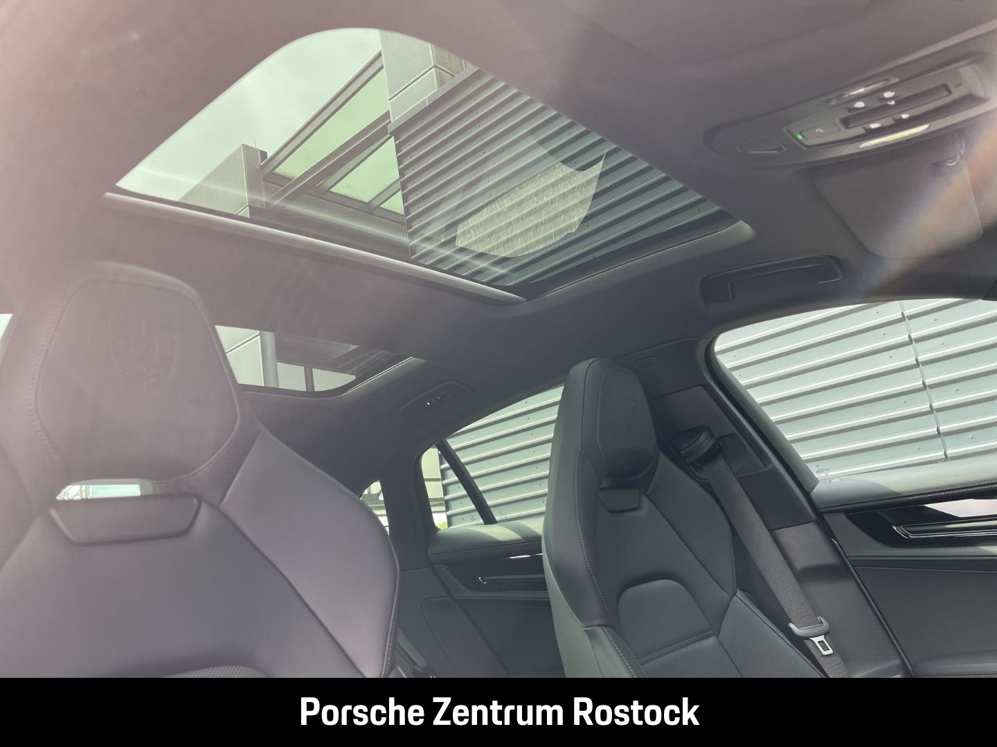 Porsche Panamera 4 E-Hybrid Active-Ride Burmester