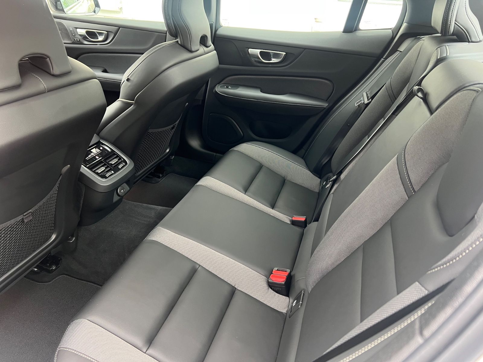 Volvo S60 B5 AWD Geartronic Ultimate Dark -38%