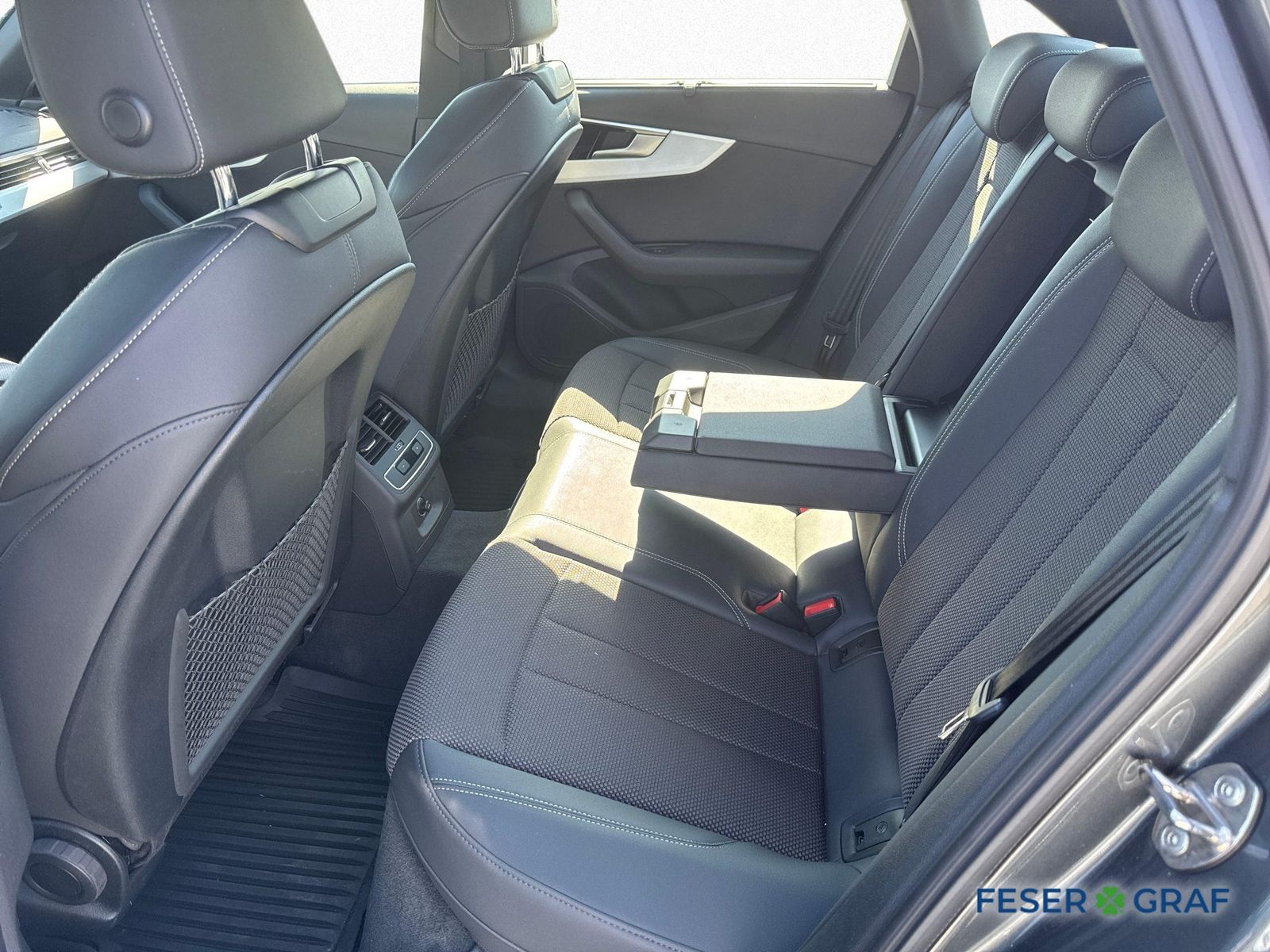 Audi A4 Limousine S line 45 TFSI quattro - Samsaru's Car Outlet