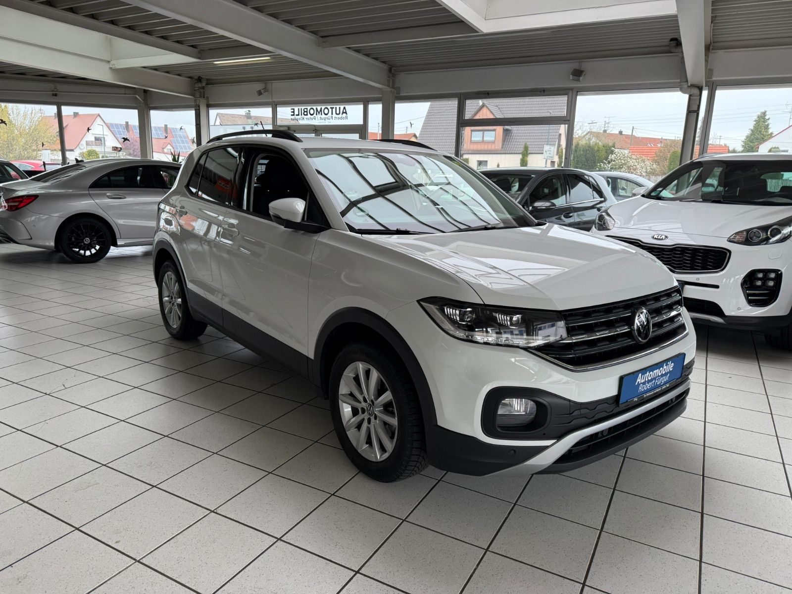 Volkswagen T-Cross Life - Samsaru's Car Outlet