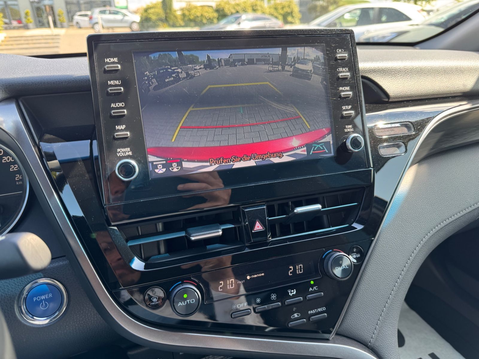 Toyota Camry Hybrid Executive