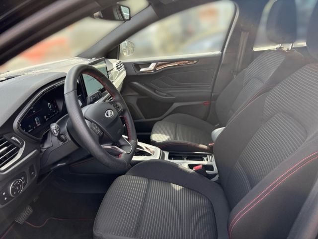 Ford Focus Turnier 1.0 EcoBoost ST-Line X + AHK + Gan