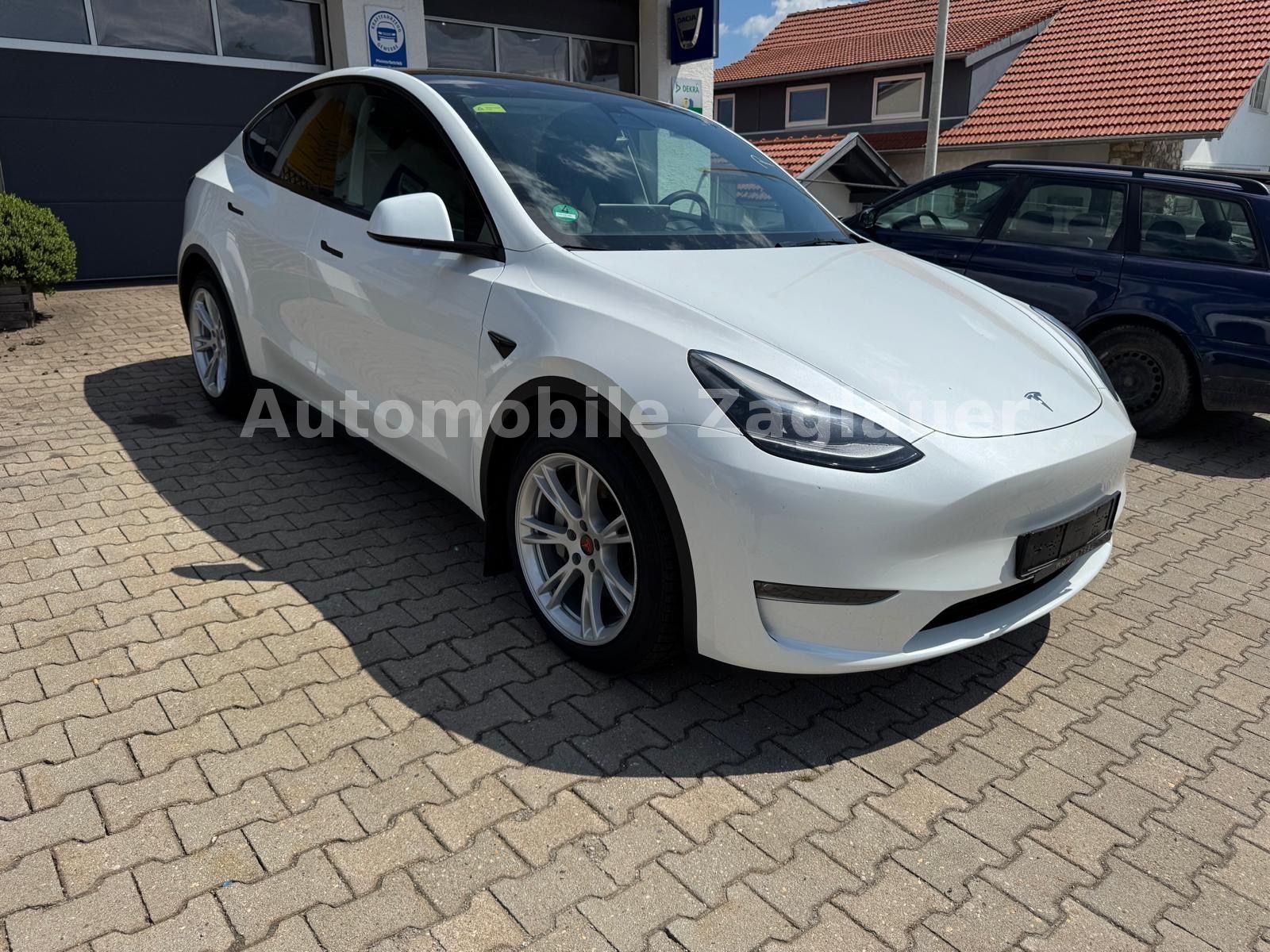 Tesla Model Y Long Range AWD AHK | Enhanced Autopilot