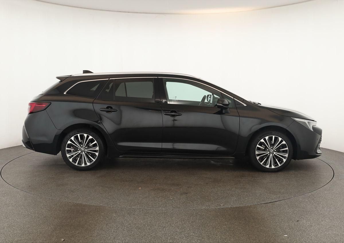 Toyota Corolla Touring Sports 2.0 CVT Team D Navi Kam