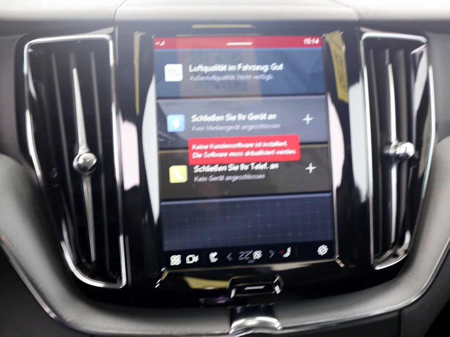 Volvo XC60 T6 Plus Black Edition Plug-In Hybrid AWD - Samsaru's Car Outlet