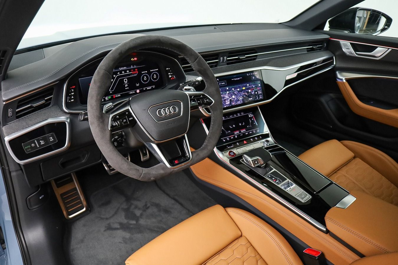 Audi RS 6 Avant HUP*KERAMIK*305KMH*LASER*AHK*PANO