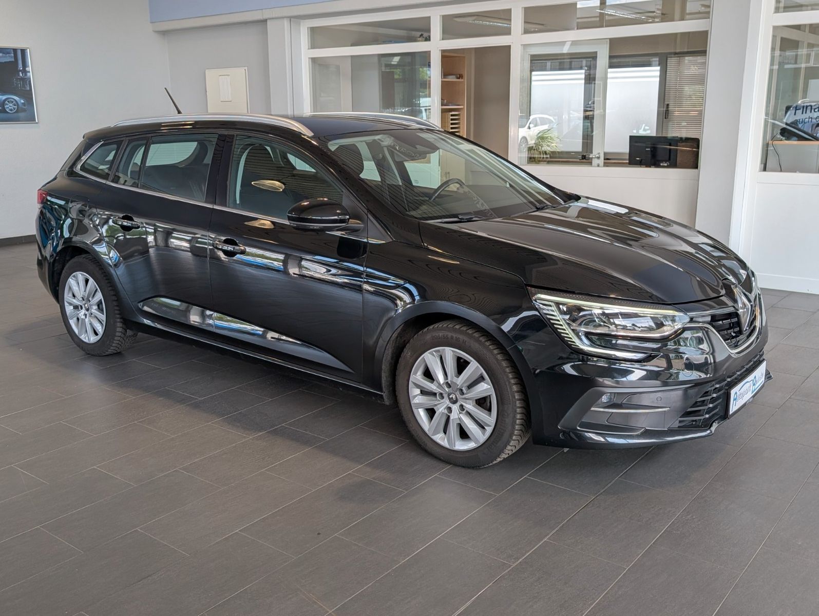 Renault Megane Grandtour - Samsaru's Car Outlet